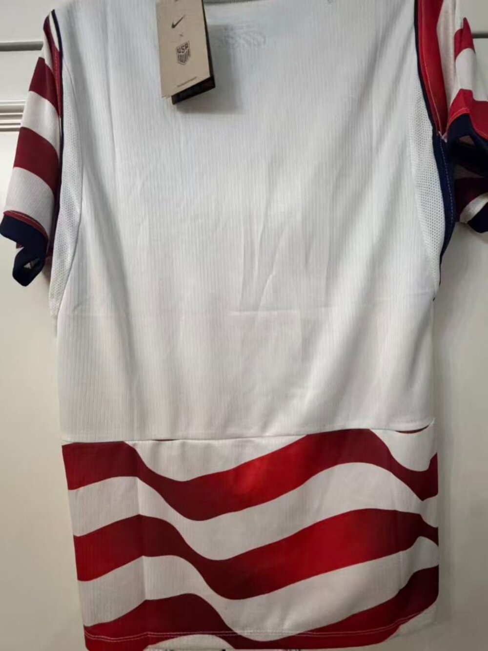 Nike USA Soccer Jersey Size S 2026 World Cup Season - Picture 3 of 5